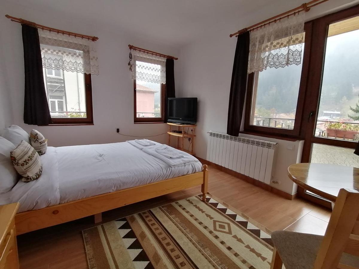 Къща За Гости Камината Trigrad Exteriör bild